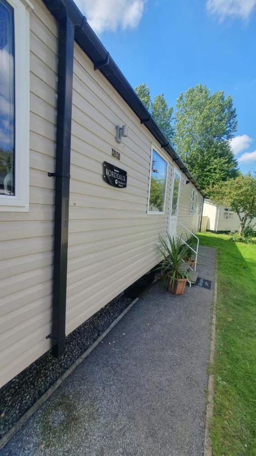 Caravan 66 Kensington At Marton Mere Holiday Park Blackpool Villa — Photos 2